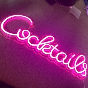Cocktails neon sign
